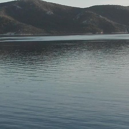 Wavedance Accommodation Salamina Esterno foto