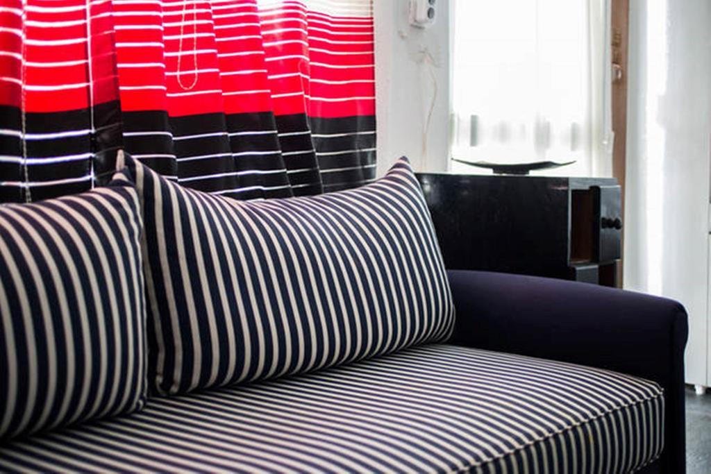 Wavedance Accommodation Salamina Esterno foto
