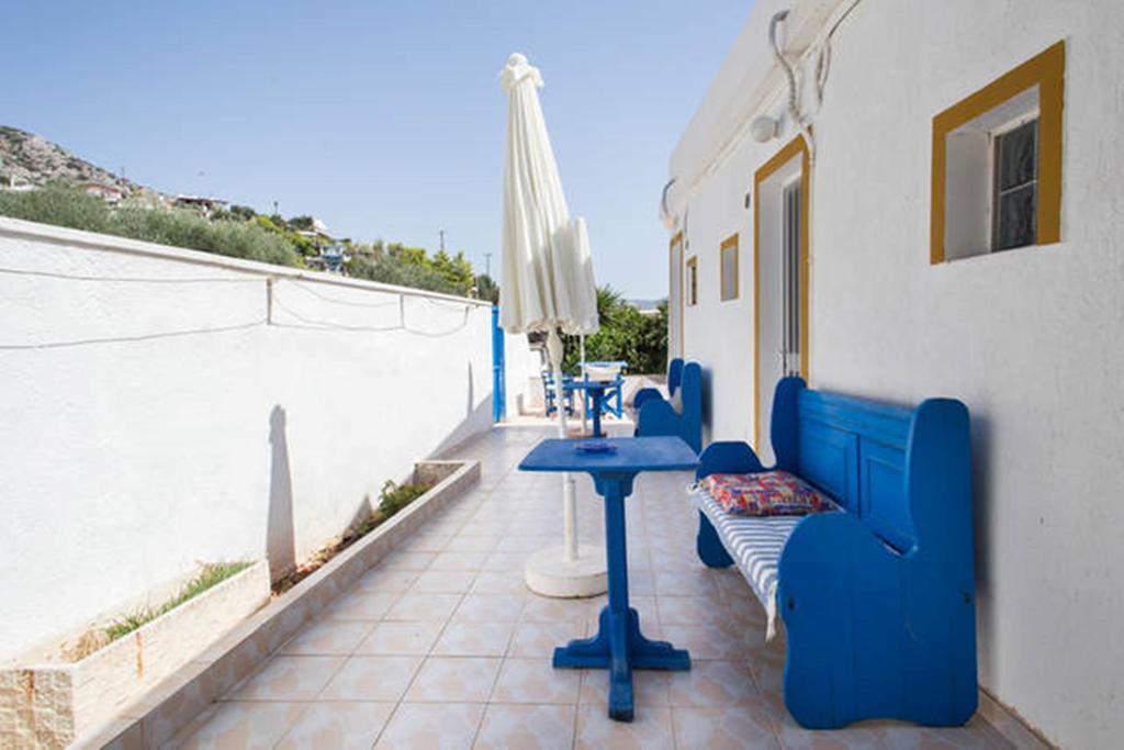 Wavedance Accommodation Salamina Esterno foto