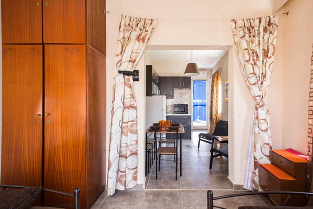 Wavedance Accommodation Salamina Esterno foto