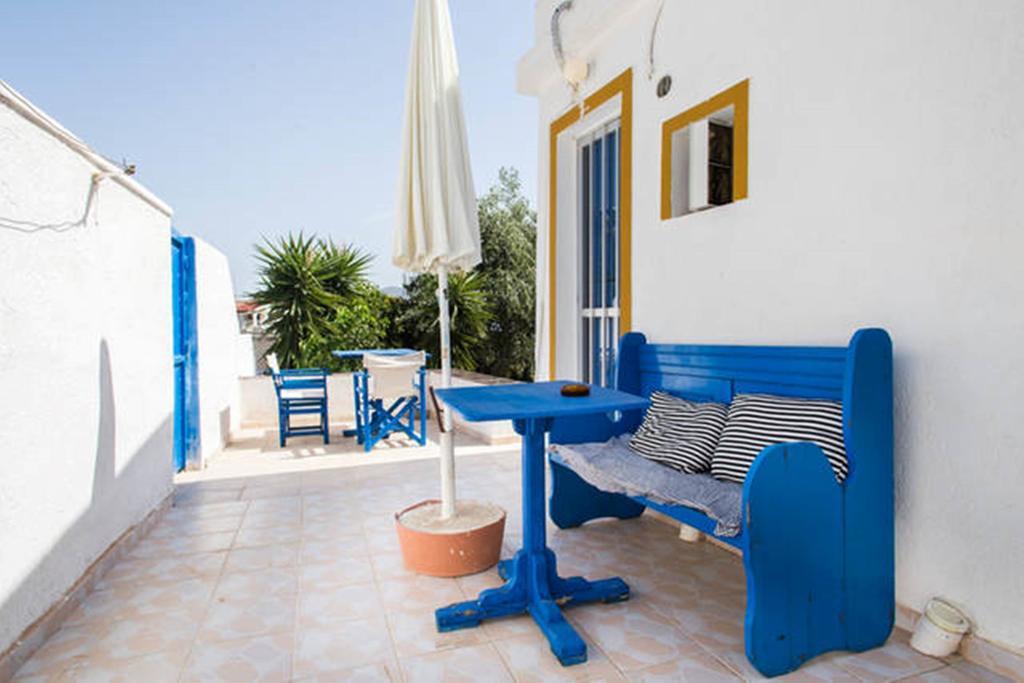 Wavedance Accommodation Salamina Esterno foto