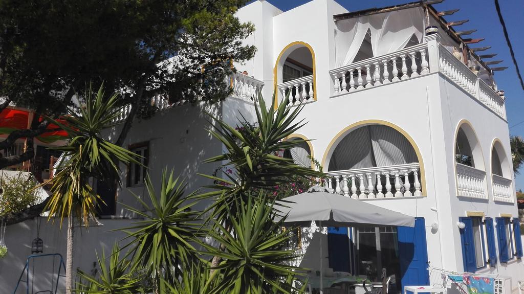 Wavedance Accommodation Salamina Esterno foto